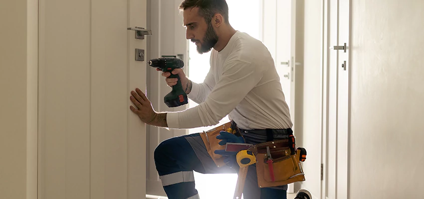 Mailbox Lock Installation Expert in Reedley, California